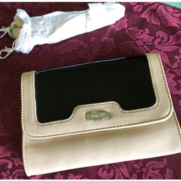 Ladies Clutch with Strap - Picture 1 of 3